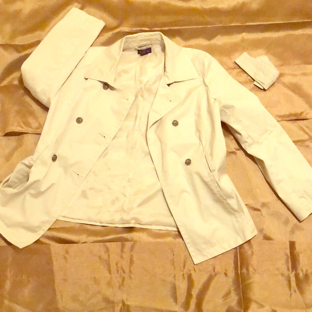 Brooks brothers trench coat 🧥